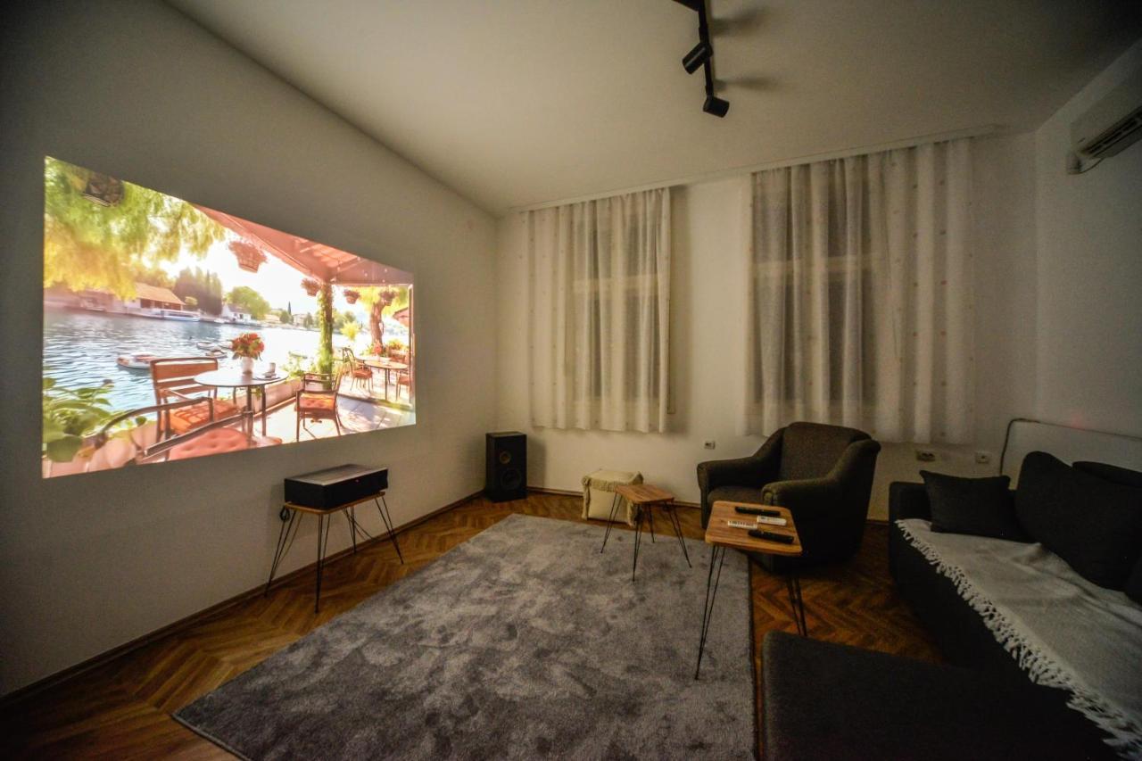 Apartman Lux Пірот Екстер'єр фото